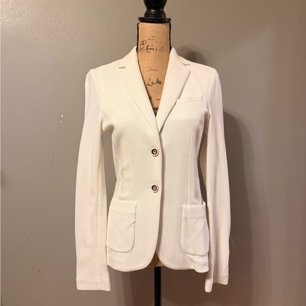 Elegant Cream Women's Blazer